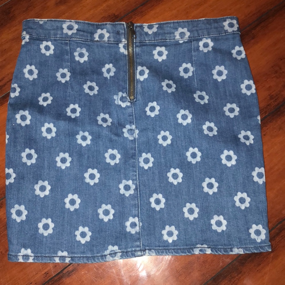 H&M Daisy Skirt